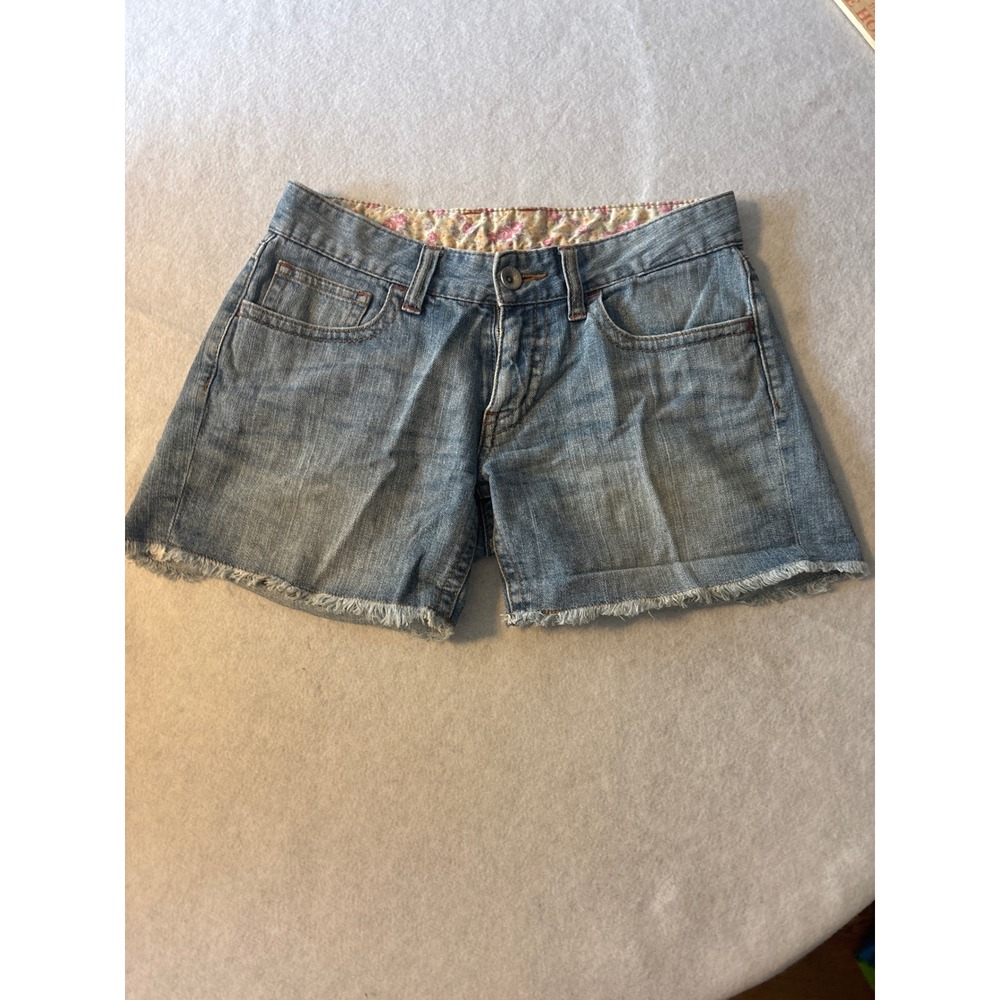 Uniqlo UJ Light Wash Low Rise Cut Off Denim Jean Shorts Womens 26 Floral Lining